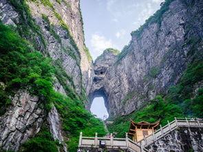 天门山图片,大自然的鬼斧神工，空中仙境一瞥