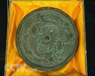 双鱼铜镜图片价格大全,古董市场中的珍品价值揭秘