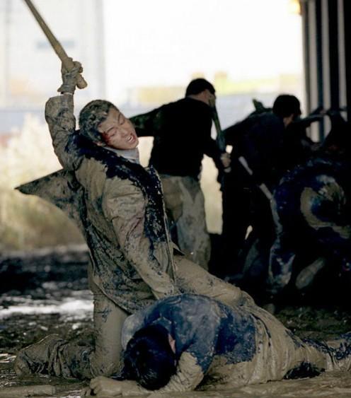 龙咁威电影国语,笑料百出，温情满溢的警匪传奇